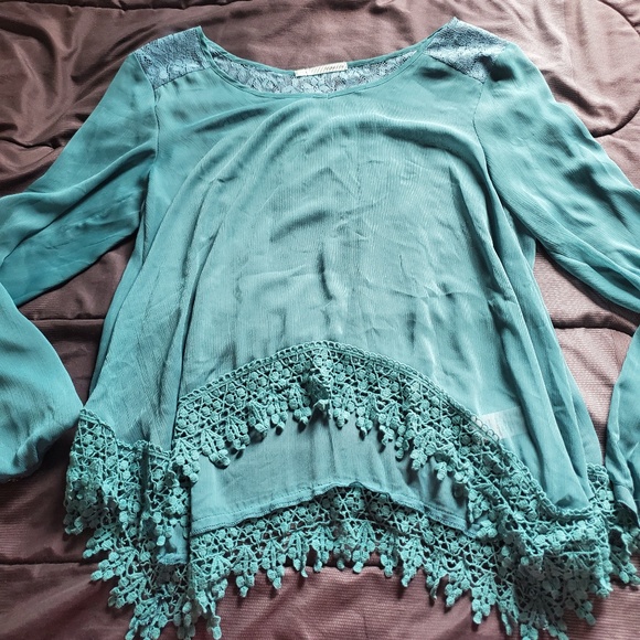 Maurices Tops - women large sheer hunter green top, crochet trim M